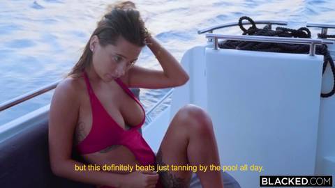 Un torride Sexe En Public interracial