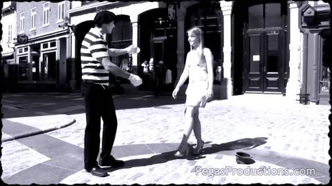 Rêve humide de Teen Porno de baiser un mime