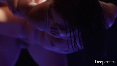 Vidéo bondage de le star Adriana Chechik