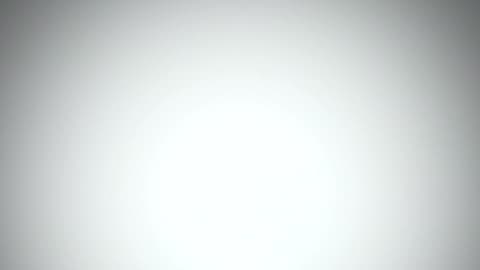 Sara Jay baise avec un jeune minet blond