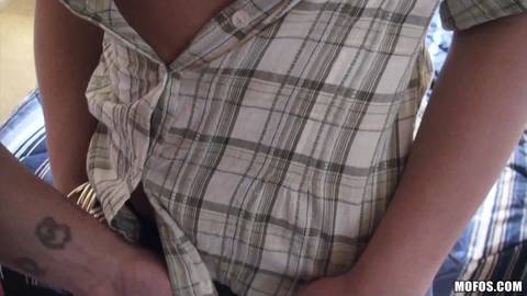 Porno perfect girls avec une cowgirl