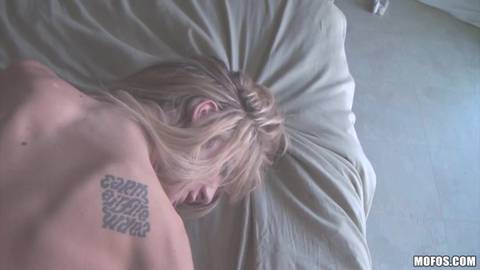 Femme qui baise video avec Amy Brooke