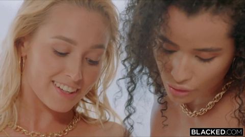 Mia et Kelly en porno fellation avec BBC