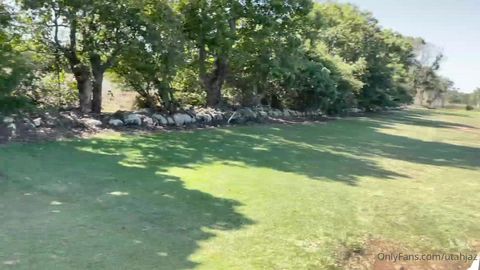 Une baise amateur sur un terrain de golf