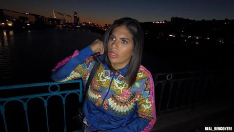 Sheila a latina mom porno avec un BBC